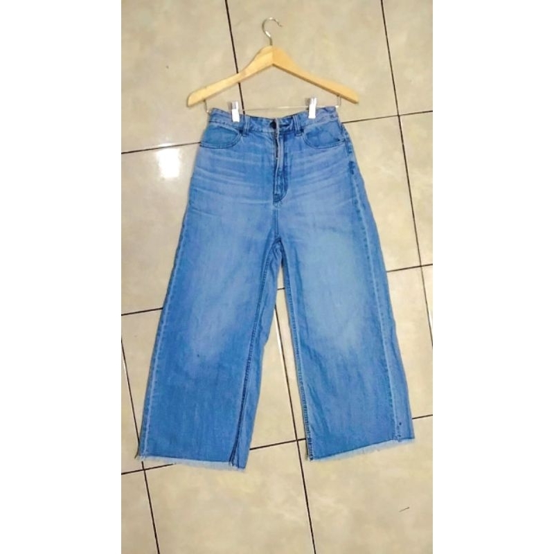 KULOT HW JEANS UNIQLO RAWIS