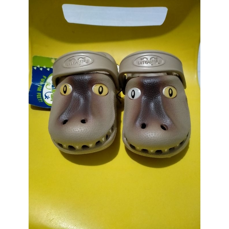 New With Tag Polliwalks Dinosaur Sandal New Sendal Polliwalks Dinosaurus Bukan Crocs Anak Bukan Sepa