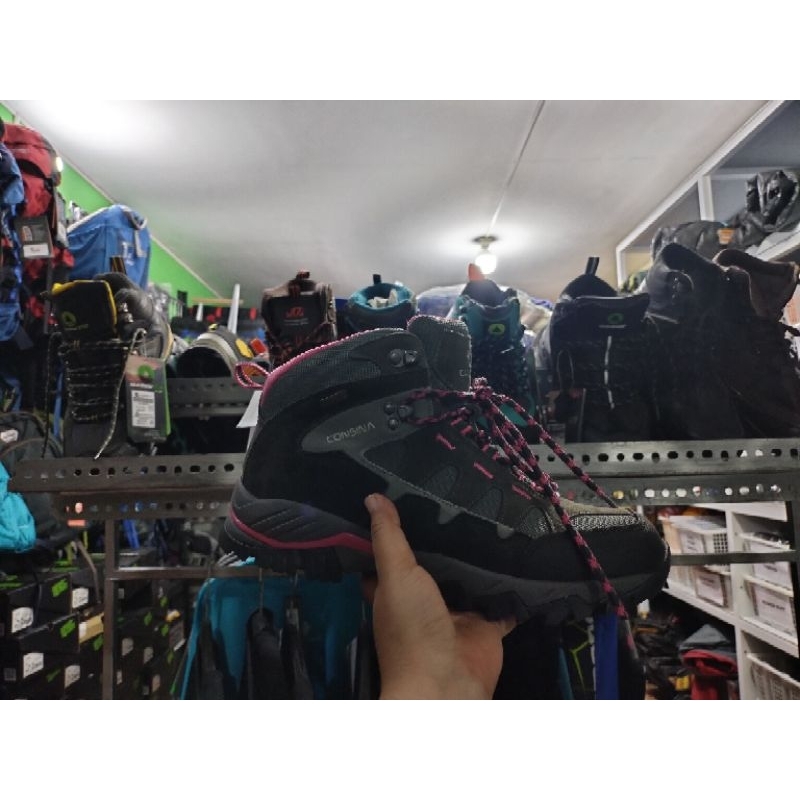 sepatu consina pokhara