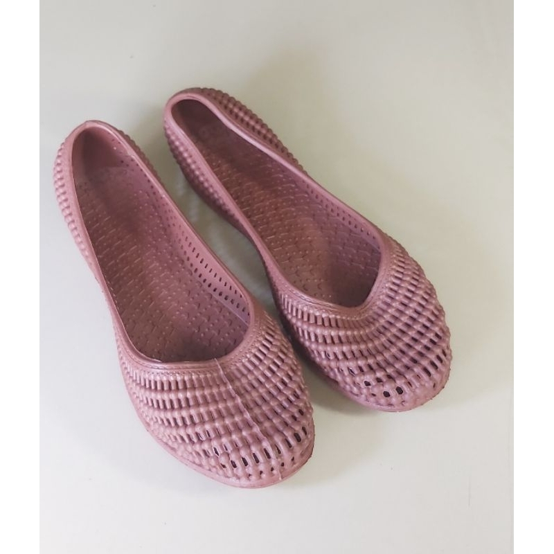 Sepatu Karet Wanita Q-2019 Selop Anti Slip Flat Shoes Empuk Tahan Air