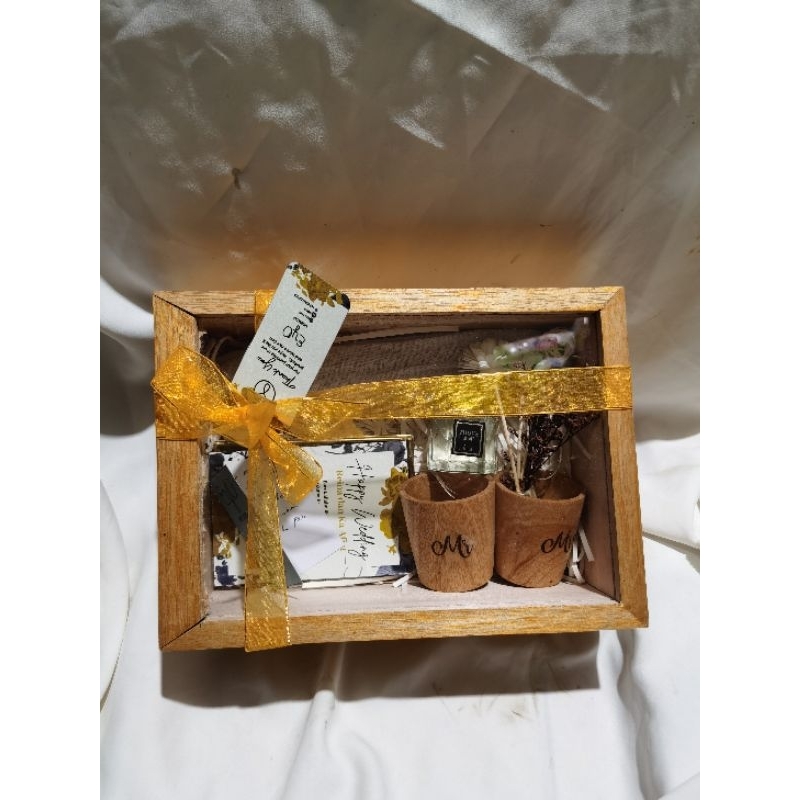 

Hampers wedding gift