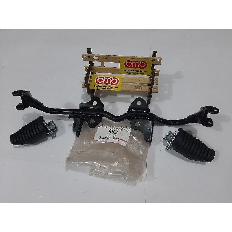 Yamaha Y 110 SS Two Fizr braket bracket footstep dan karet footstep depan