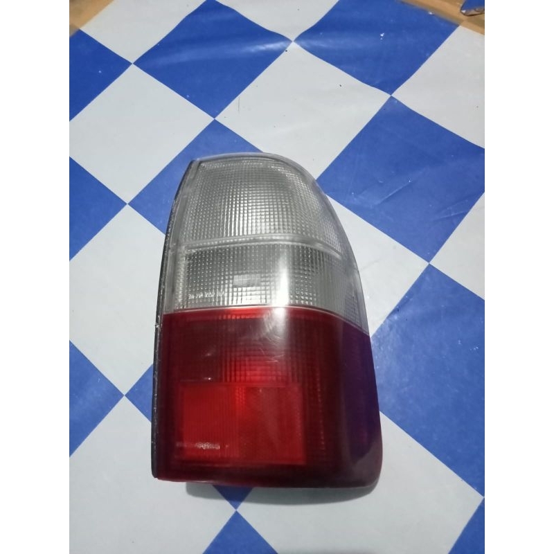 stoplamp lampu belakang l 200 (kanan) second