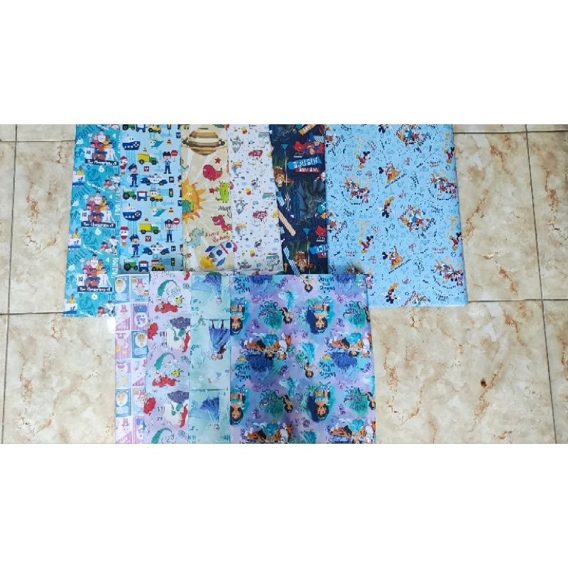 

kertas kado sansan wawa karakter kids 63.5 cm x 49.5 cm isi 5 pcs