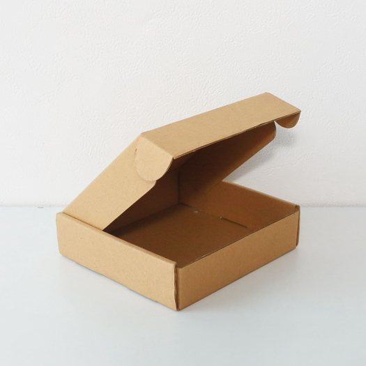 

Box Emailer (Pizza) 15x15x4 E-Flute K150 Packaging Aksesoris/Kotak Kado/Hampers/Kardus/Box