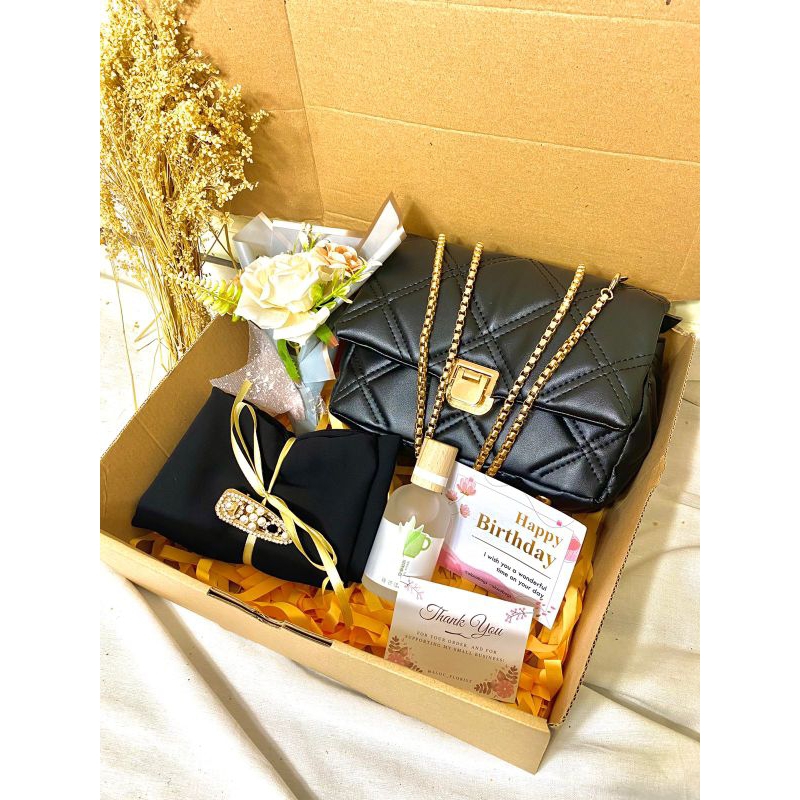 

PAKET HAMPERS PREMIUM ALOCA TER BESTSELLER