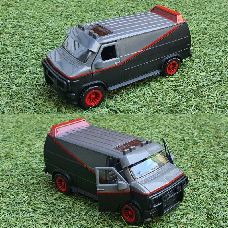 Diecast Miniatur mobil Gmc van the A team skala 1:32 light n sound