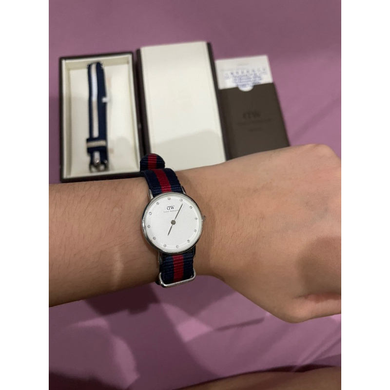 Preloved Jam Tangan wanita Daniel Wellington Original