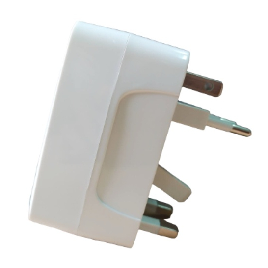 Universal Travel Adaptor UTA-03 ( USB 1A ) - Putih  - 630001