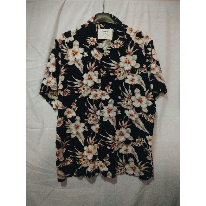 KEMEJA PANTAI BY UNDERAIR SECOND BRAND ORIGINAL