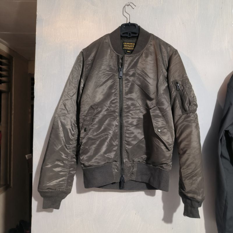 ALPHA INDUSTRIES POCKET WINTER BOMBER JACKET TEBAL BULANG