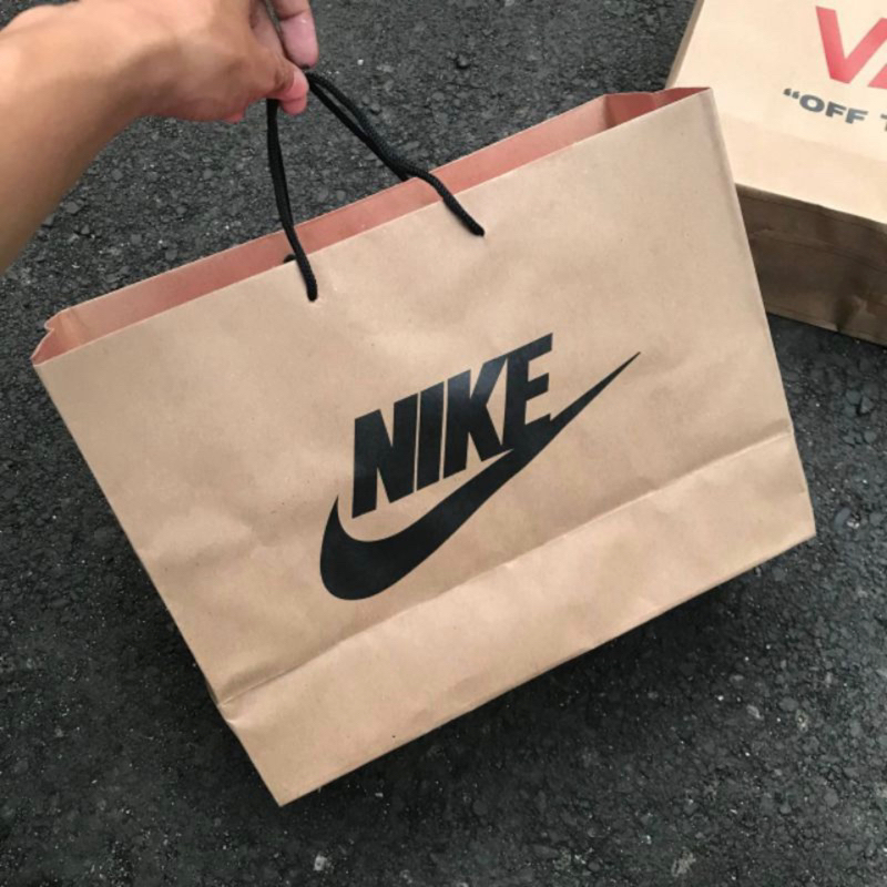 

PAPER BAG NK3 PAPER BAG SEPATU ATAU TAS SEPATU