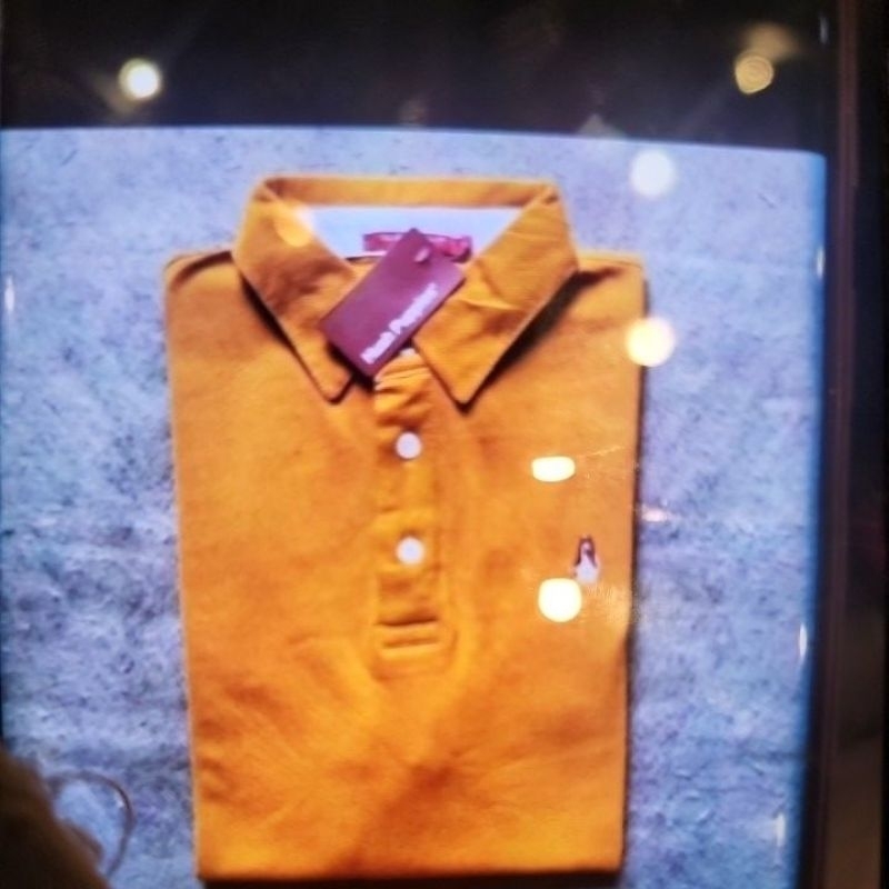 kaos HP XL, sepatu kets 37 kacamata fendi