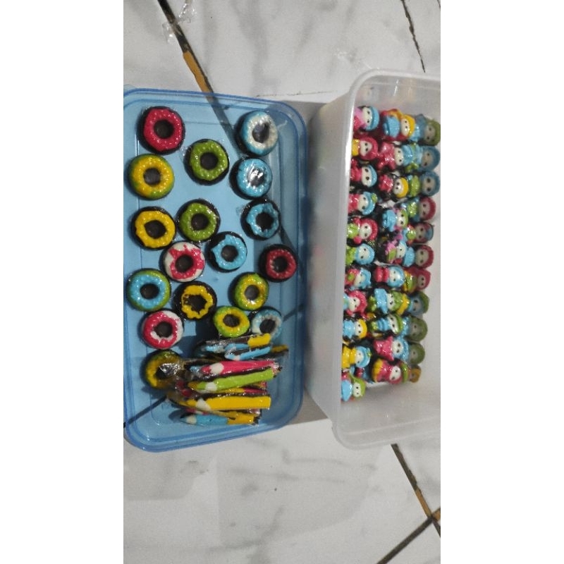 

coklat karakter 200 gram