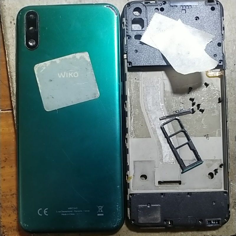 backdoor sim tray wiko view 4