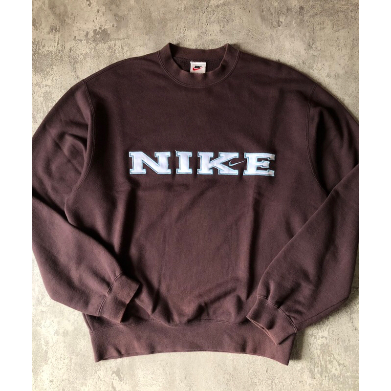 Crewneck Nike Spell Out Center Brown