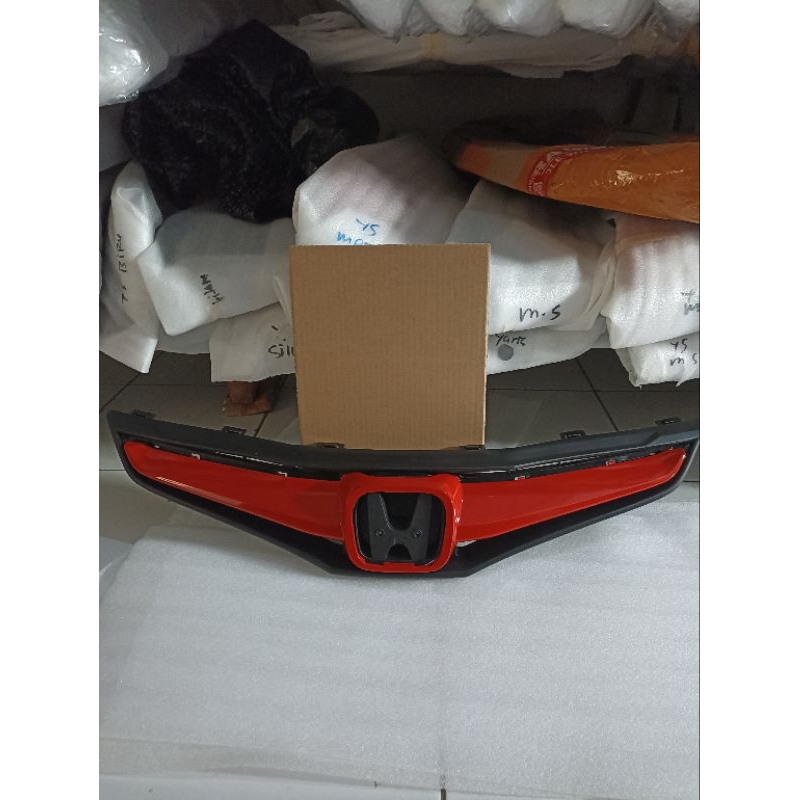 GRIL DEPAN JAZZ 2008-2011 TYPE S TYPE RS ORIGINAL GRILLE JAZZ 2008-2011 non facelift