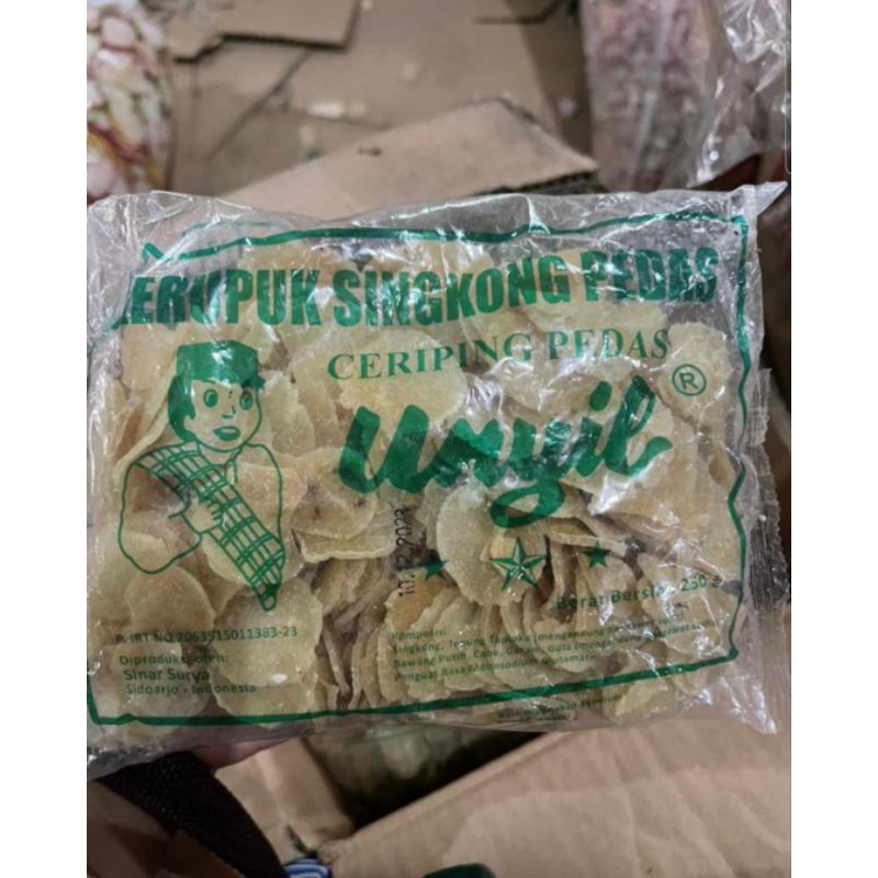 

kerupuk singkong pedas mentah cap unyil 250 gram