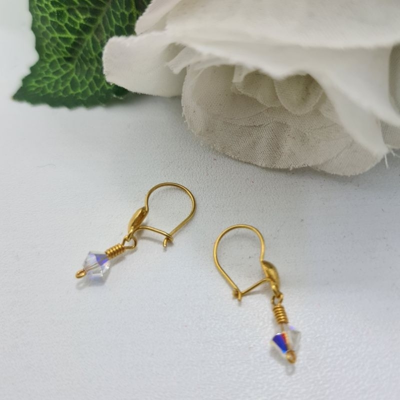 Anting Kait Emas Muda Bandul Kawat Kristal Putih