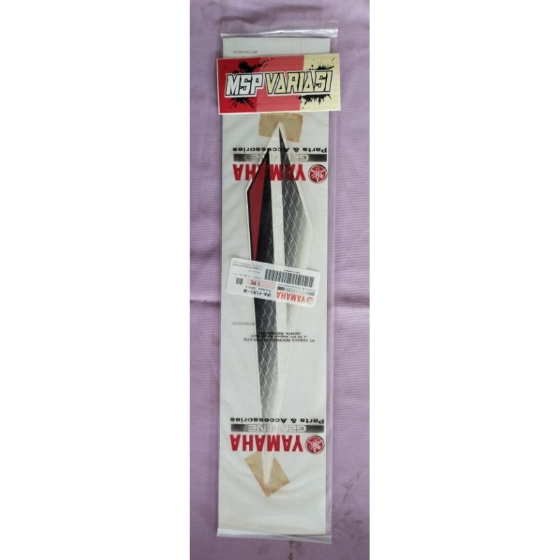 Genuine Part 1PA F17F1 70  Striping List Stiker Yamaha Vixion new 2014 Putih Silver