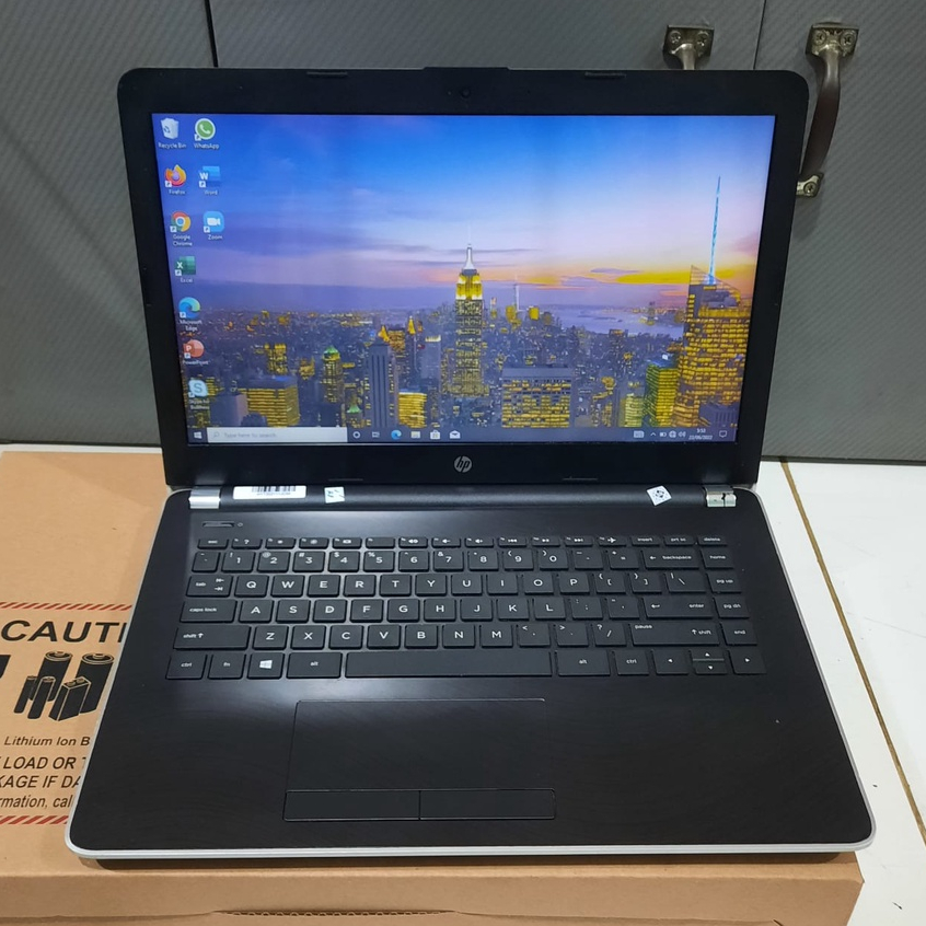 Laptop HP 14, Amd A9-9425, Vga Amd Radeon R5, Ram 4Gb, Hdd 500Gb