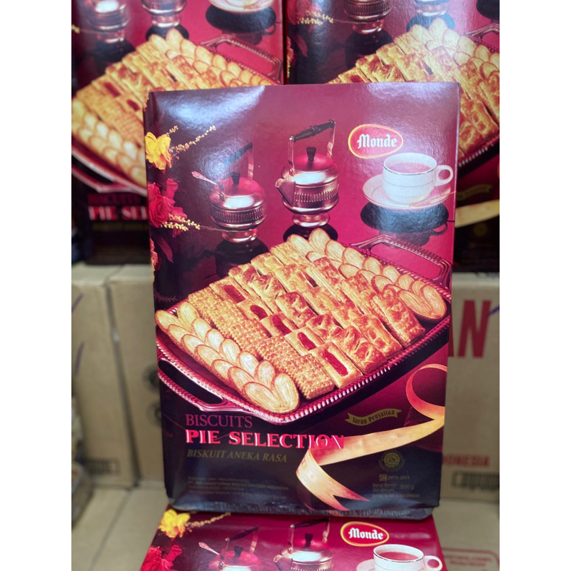 

Monde Biskuit Pie Selection Kaleng 800g