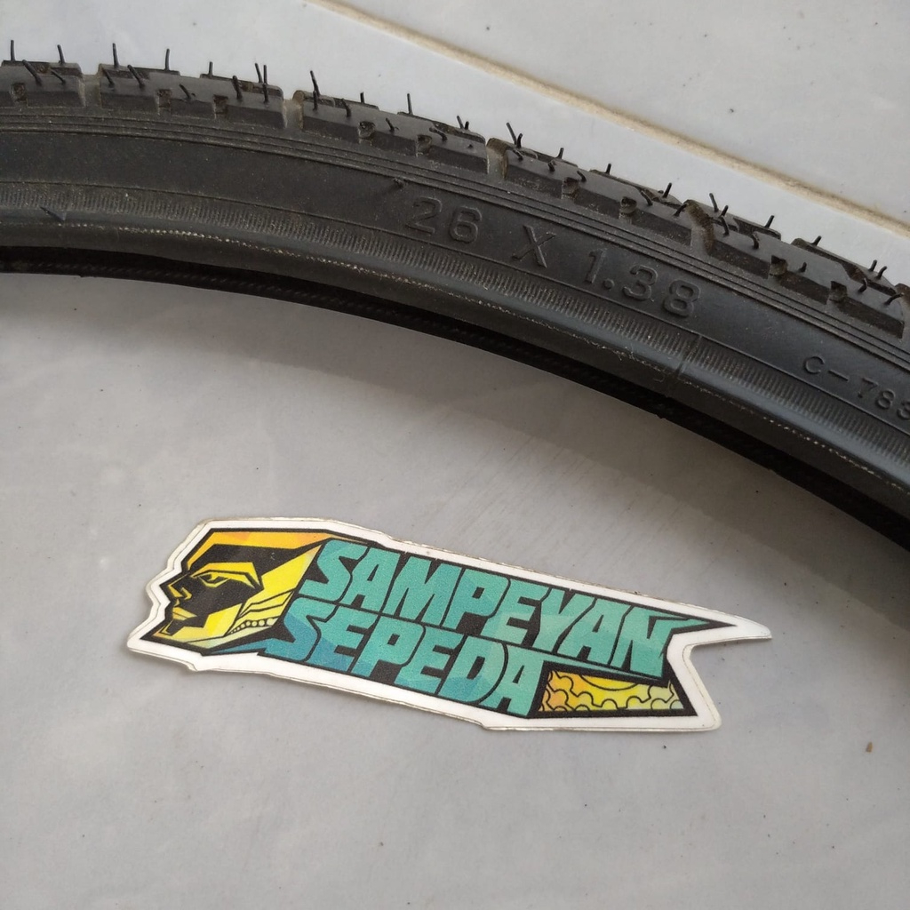 Ban Luar Sepeda CST 26x1.38 26 x 138 C783
