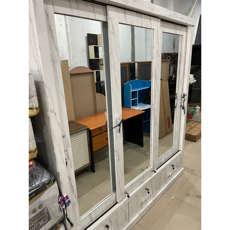 Lemari Pakaian Sliding HPL