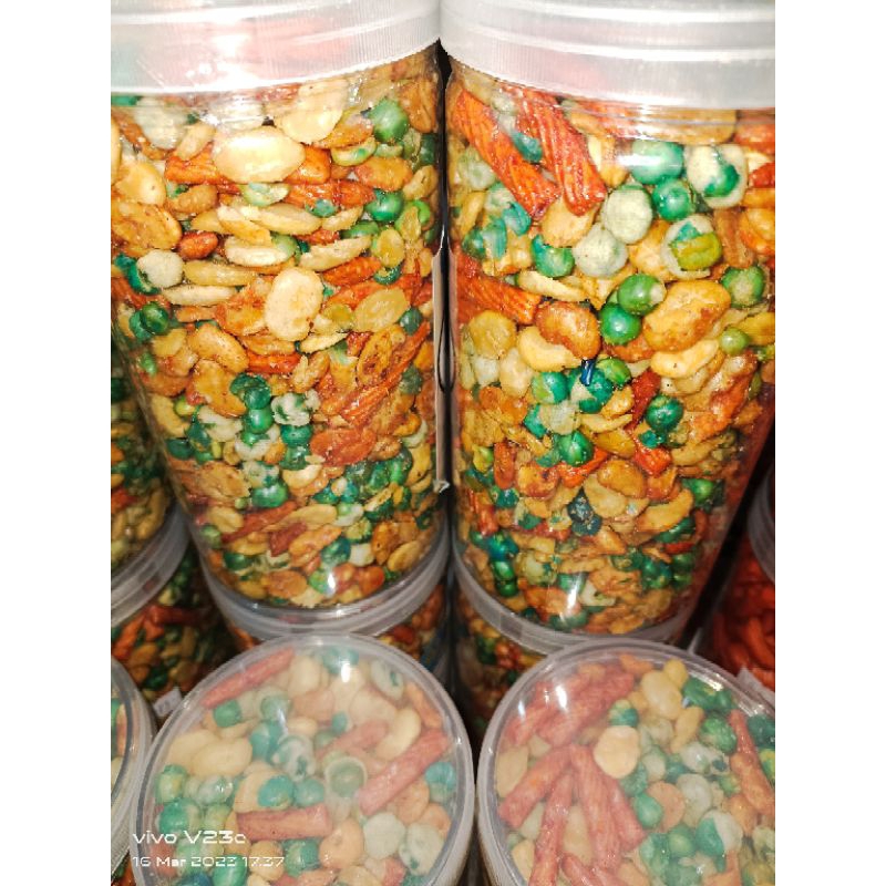 

Kacang Campur Mix Nut 490gr Toples Tabung 1000ML