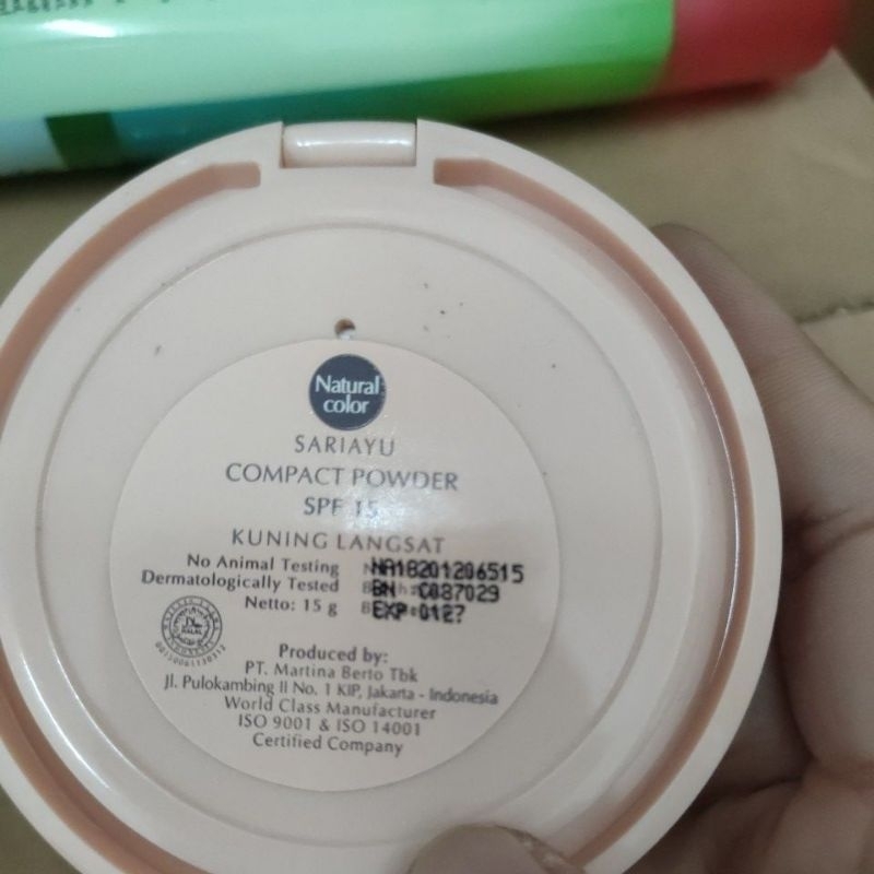 Sariayu Compact Powder SPF 15 ( Kemasan Baru ) kuning langsat