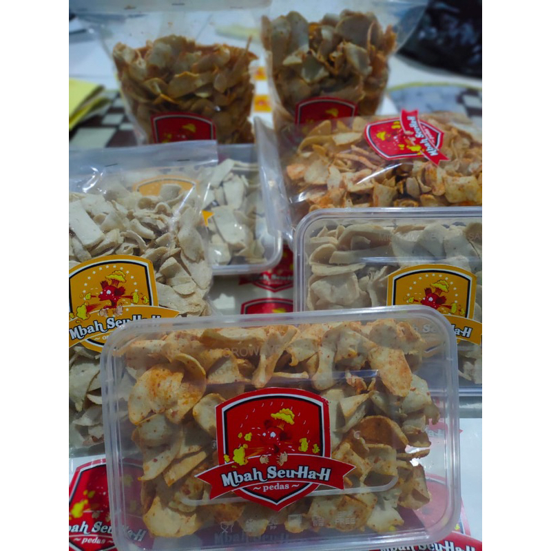 

keripik basreng tipis enak gurih dan renyah original/pedas perCup uk250gr