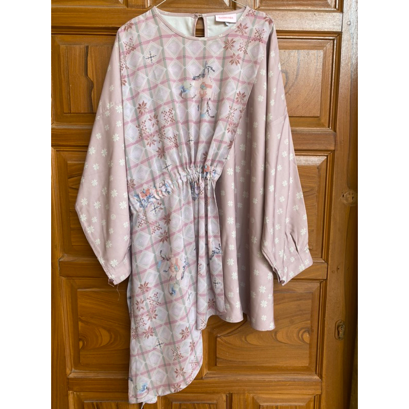 Preloved dadara top ria miranda