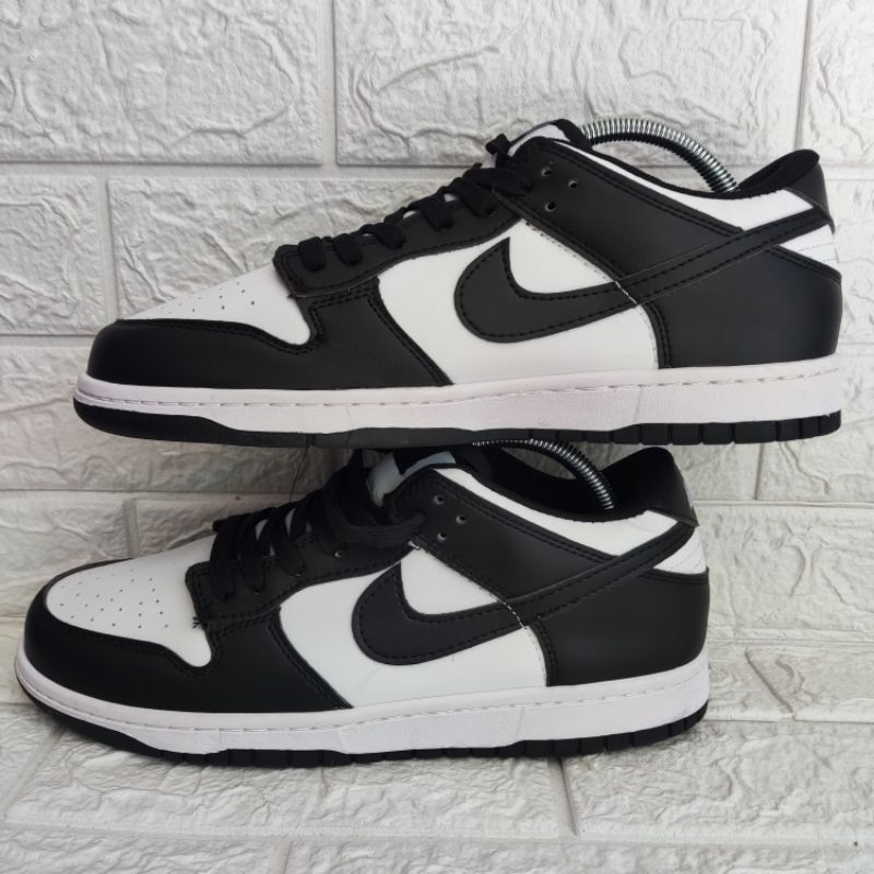 Sepatu sb dunk panda size 43 nike