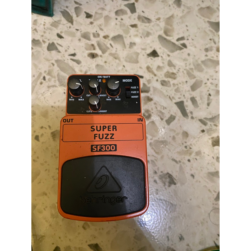 ped Efek Behringer Super Fuzz