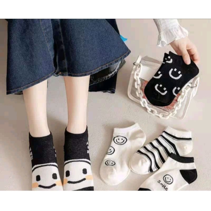 HELLO_10IN1 kaos kaki pendek smile free pouch KD AG101