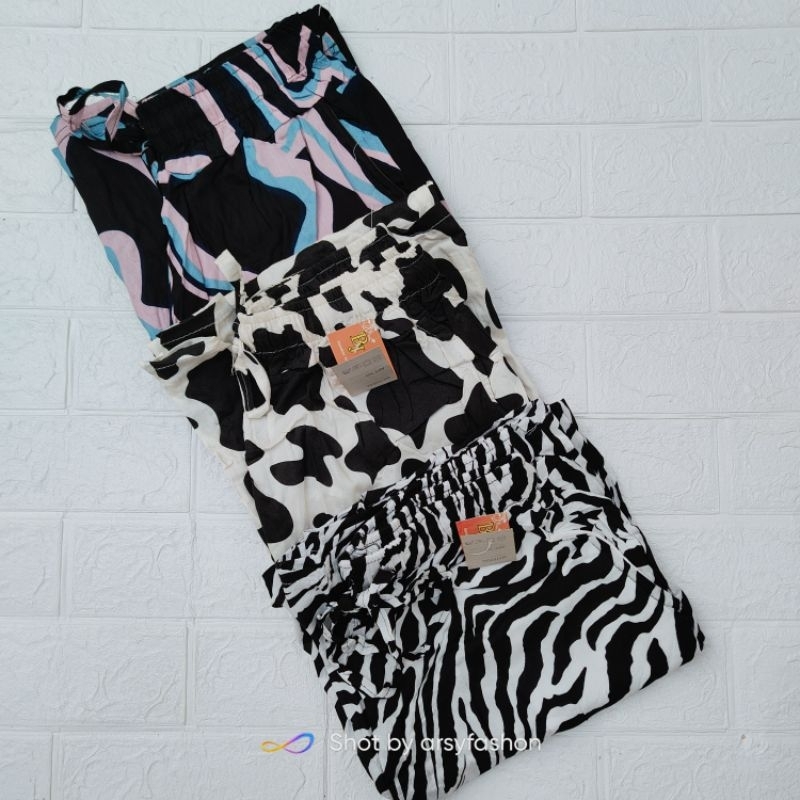 Daily Pants Motif Zebra -Celana Wanita