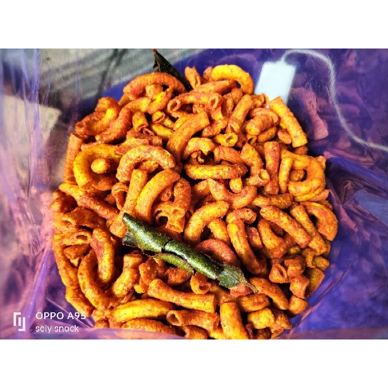 

makaroni pedas daun jeruk