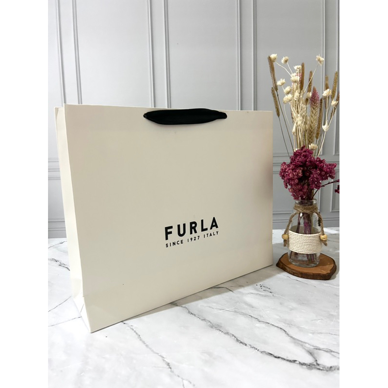 

Paper Bag Furla Paper Bag Branded Paper bag Kado