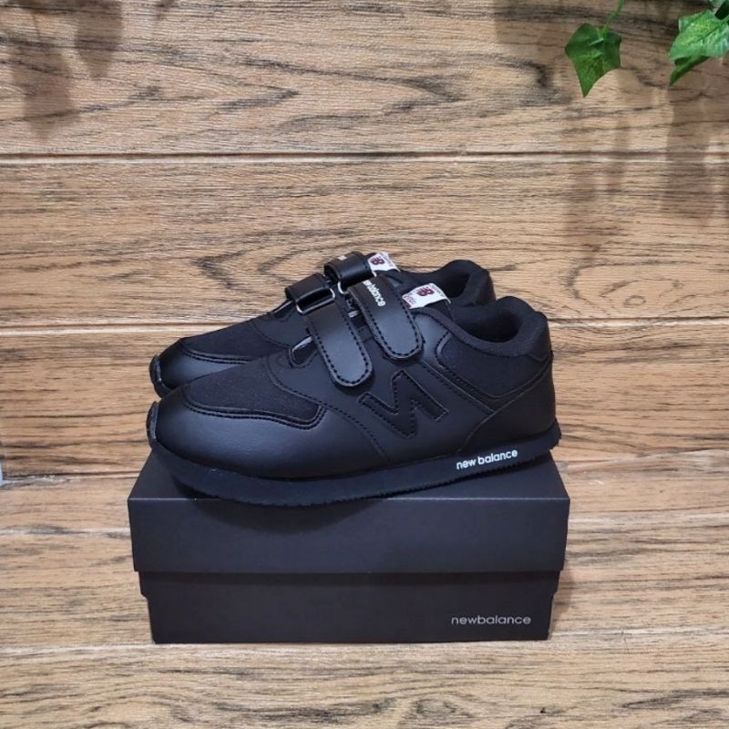 Kualitas Premium Sepatu Sekolah Anak Casual Sneakers Laki Laki Perempuan Unisex Sepatu Hitam Casual Grade Original