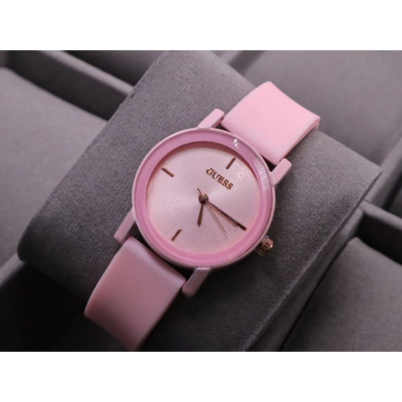 (Cod)Jam Tangan Wanita Gues Bulat New Strap Karet/Rubber(Dikirim Jakarta)