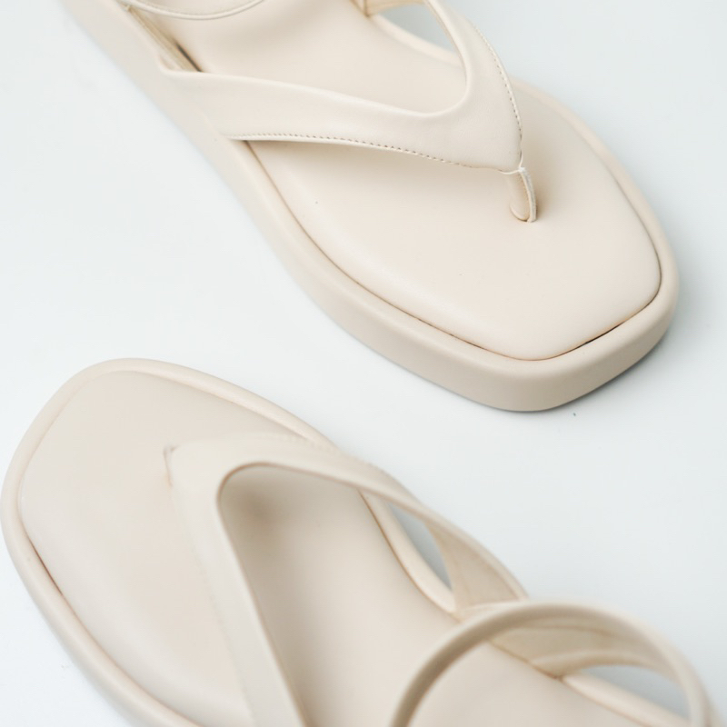 Alica Sena Sandal Wanita Cream