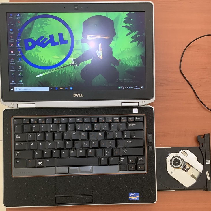 Laptop-Murah-Dell Latitude-E6320-Corei7-Ram4G-SSD128GB-Kamera-DVD-Design-Gaming-Win10-Siap Pakai