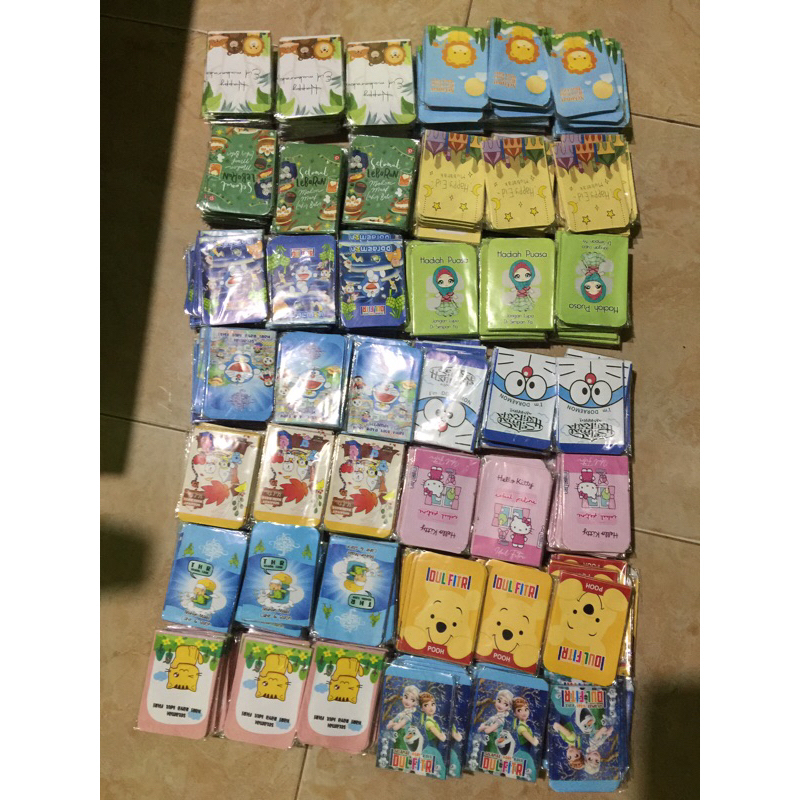 

amplop motif karakter mini ukuran 5,5x9cm uang di lipet 2x sudah siap pakai
