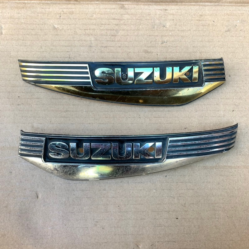 Emblem logo tangki Suzuki RC 100 RC Bravo Original copotan motor
