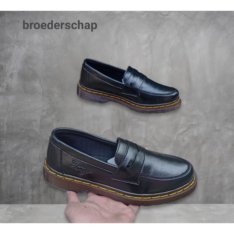 sepatu Dr Martens slip-on free boxx sepatu terlaris,sepatu  fantopel berkualitas