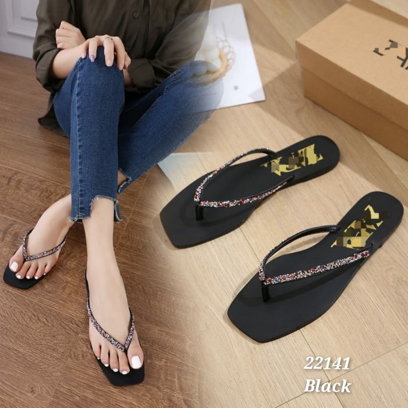 SANDAL WANITA FLAT SET( FKbill, Box, PPBag) JEPIT Full Diamond IMPORT Kode : 22141