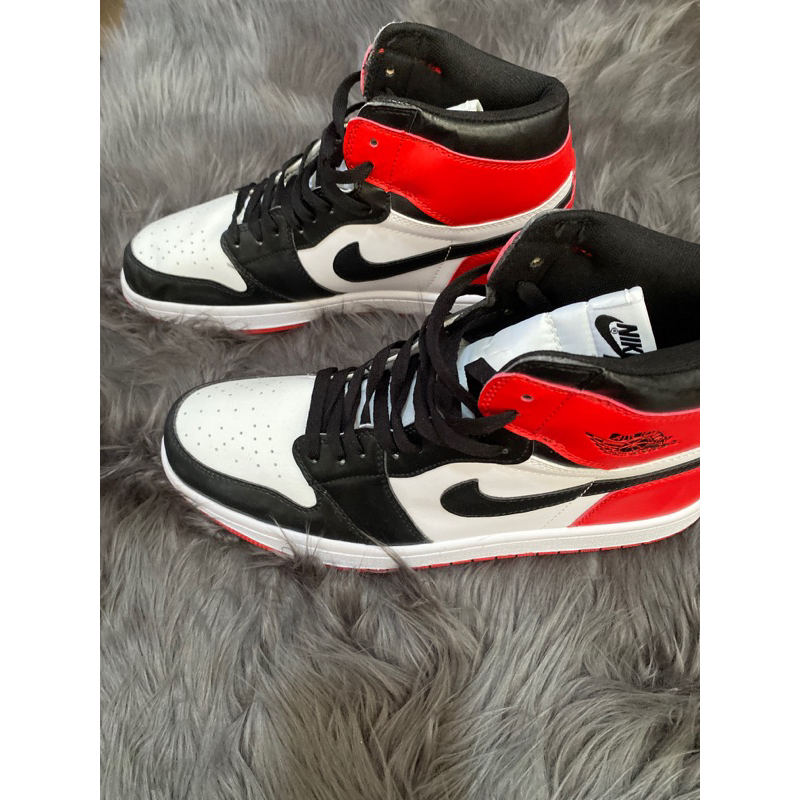 NIKE AIR JORDAN BLACK TOE