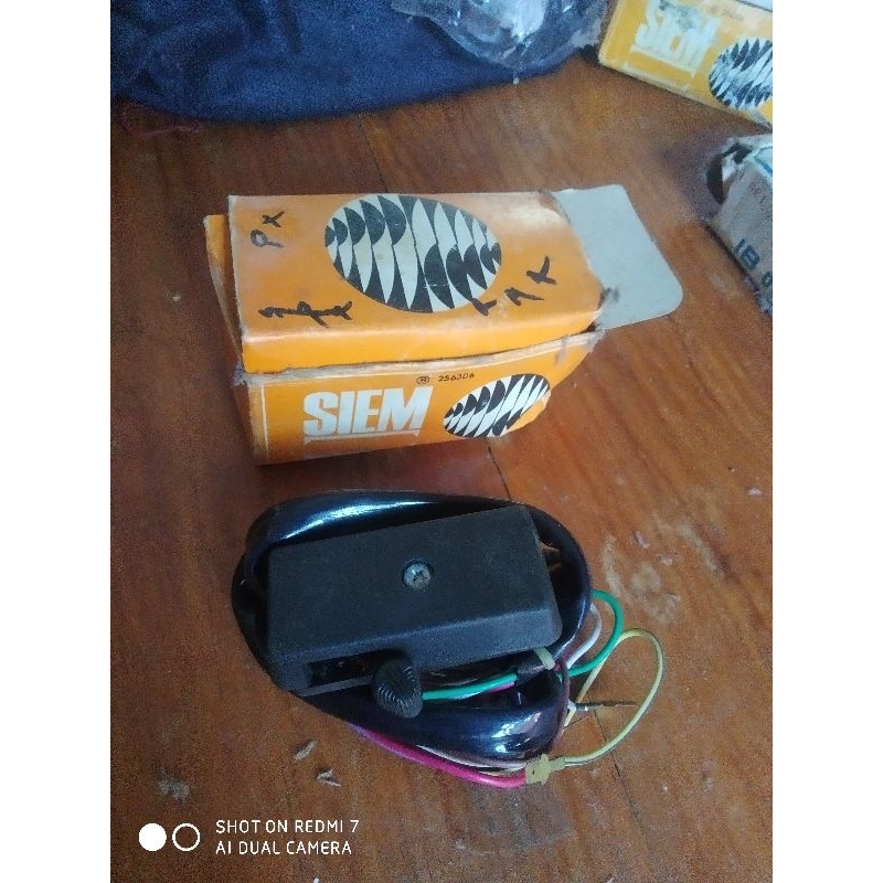 Saklar sein vespa PX tua siem