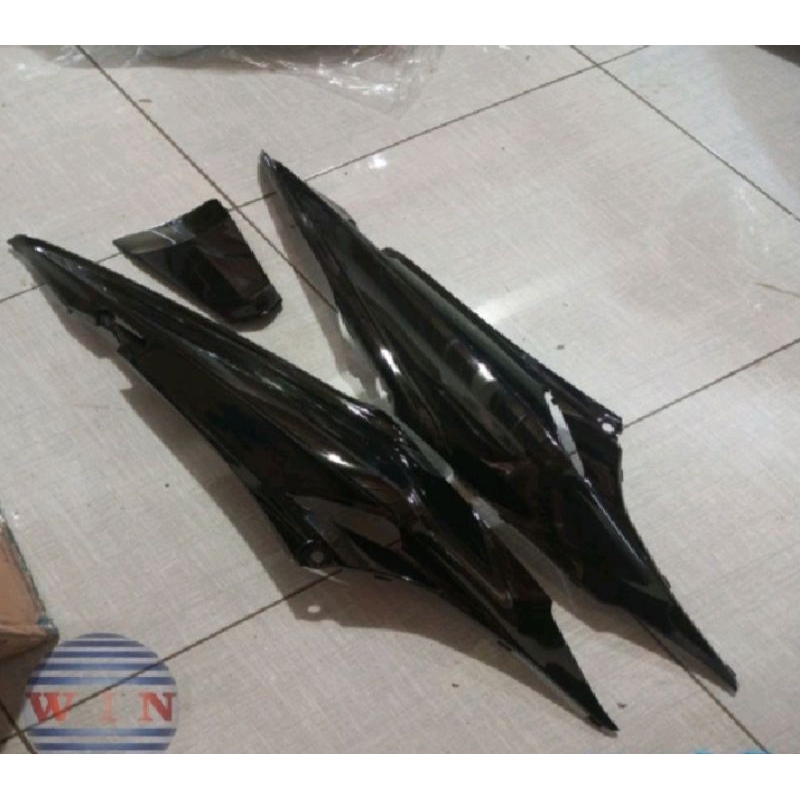 Cover body belakang revo 110 lama revo runcing