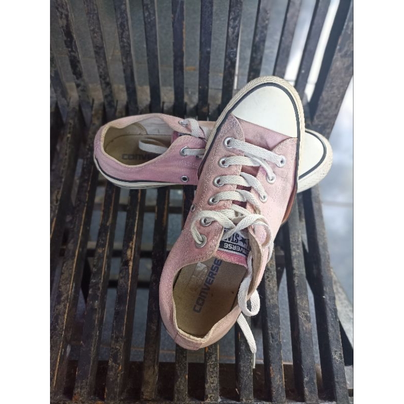 Converse Pink